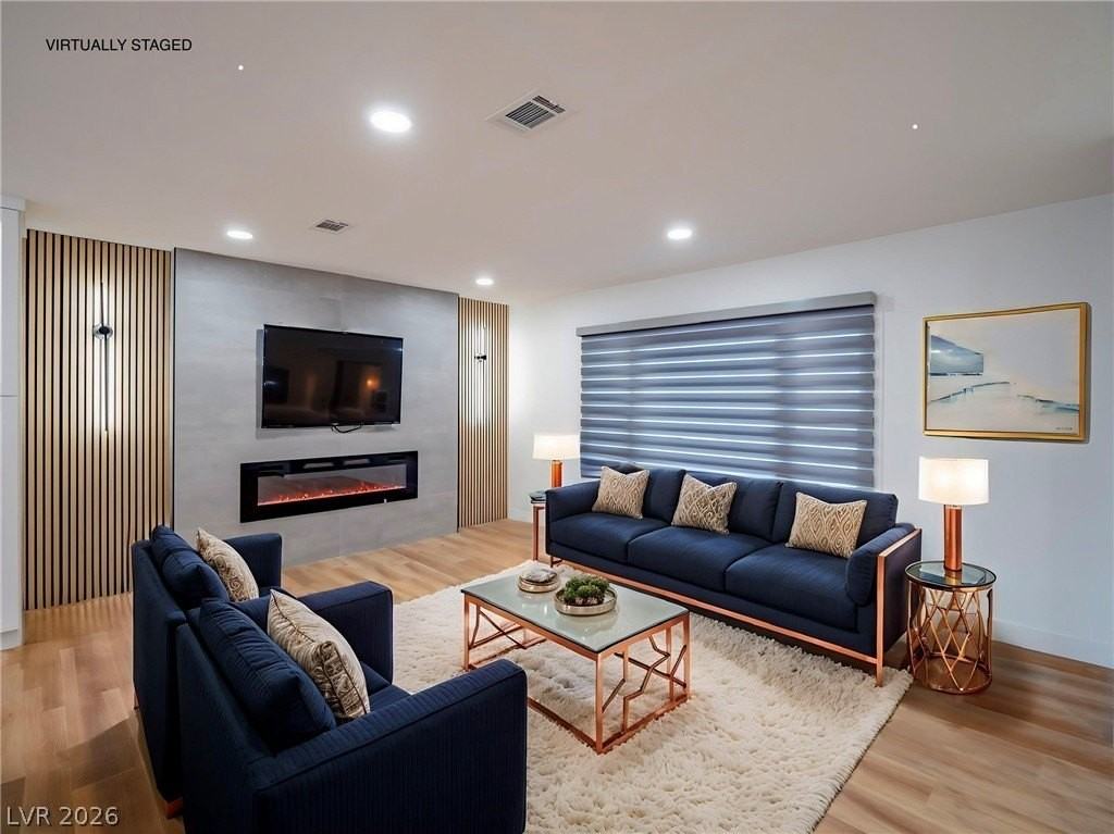 4356 Cloverhill Ct - Photo 7 of 50