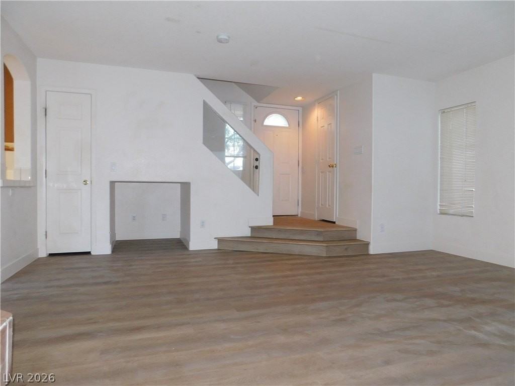 10062 Hermit Rapids Ave - Photo 3 of 31