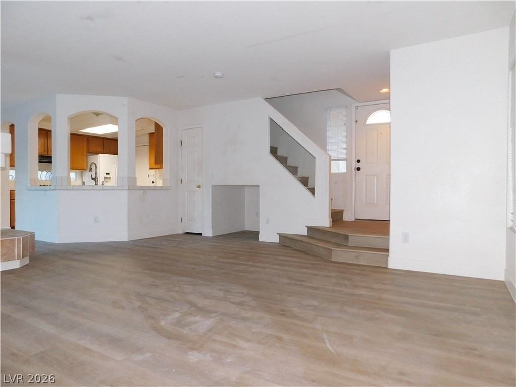 10062 Hermit Rapids Ave - Photo 6 of 31