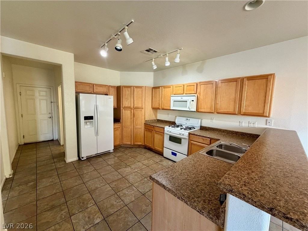 3616 Asbury Hill Ave - Photo 6 of 19