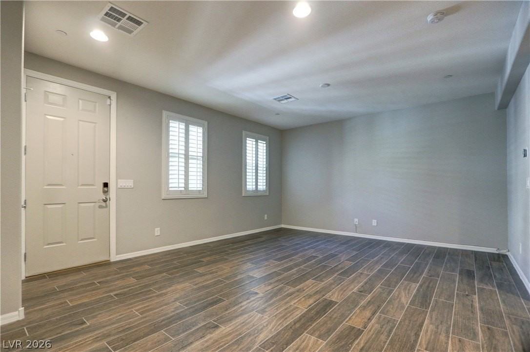 93 Alamere Falls Dr - Photo 4 of 26