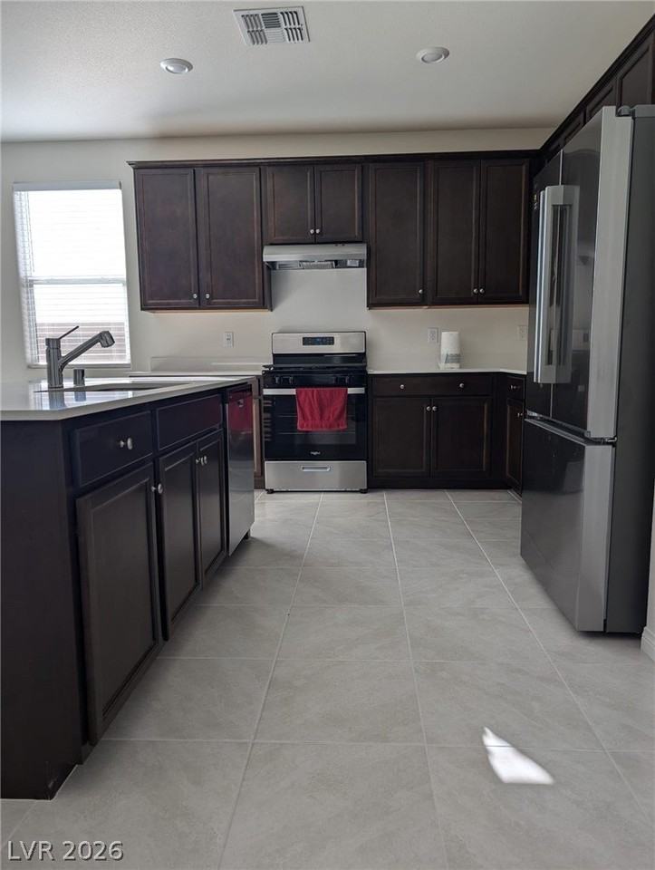 7037 Cottage Vista Ave - Photo 4 of 38