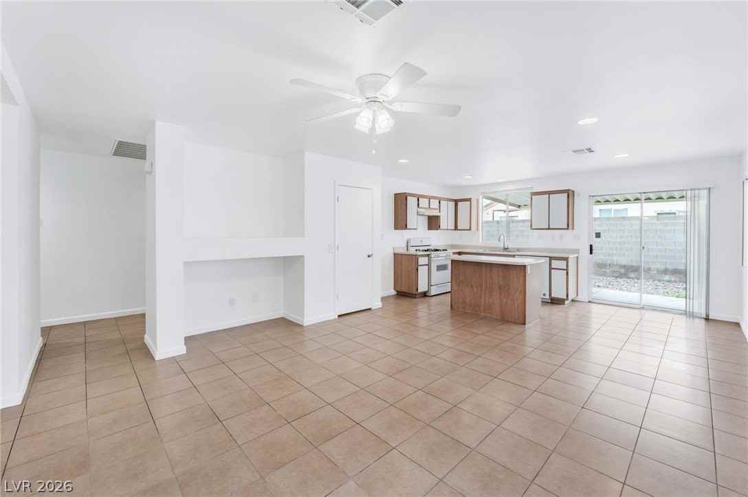 325 Searchlight Dr - Photo 7 of 19
