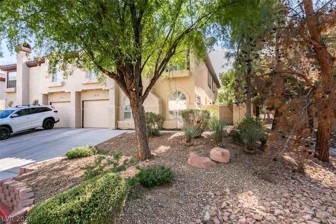 2625 Pebblegold Ave - Photo 2 of 39
