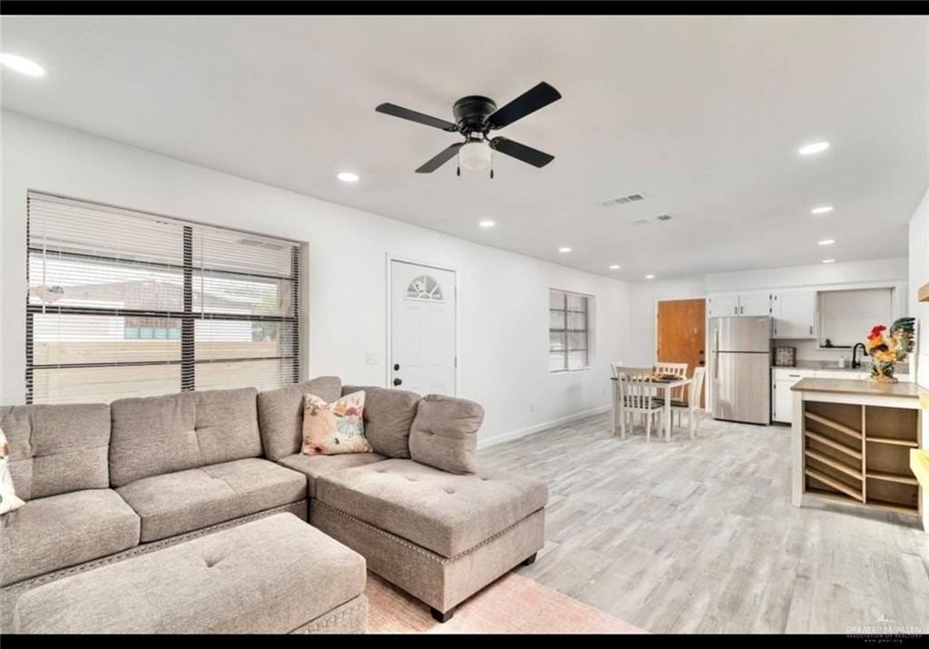 2500 Beaumont Ave - Photo 5 of 19