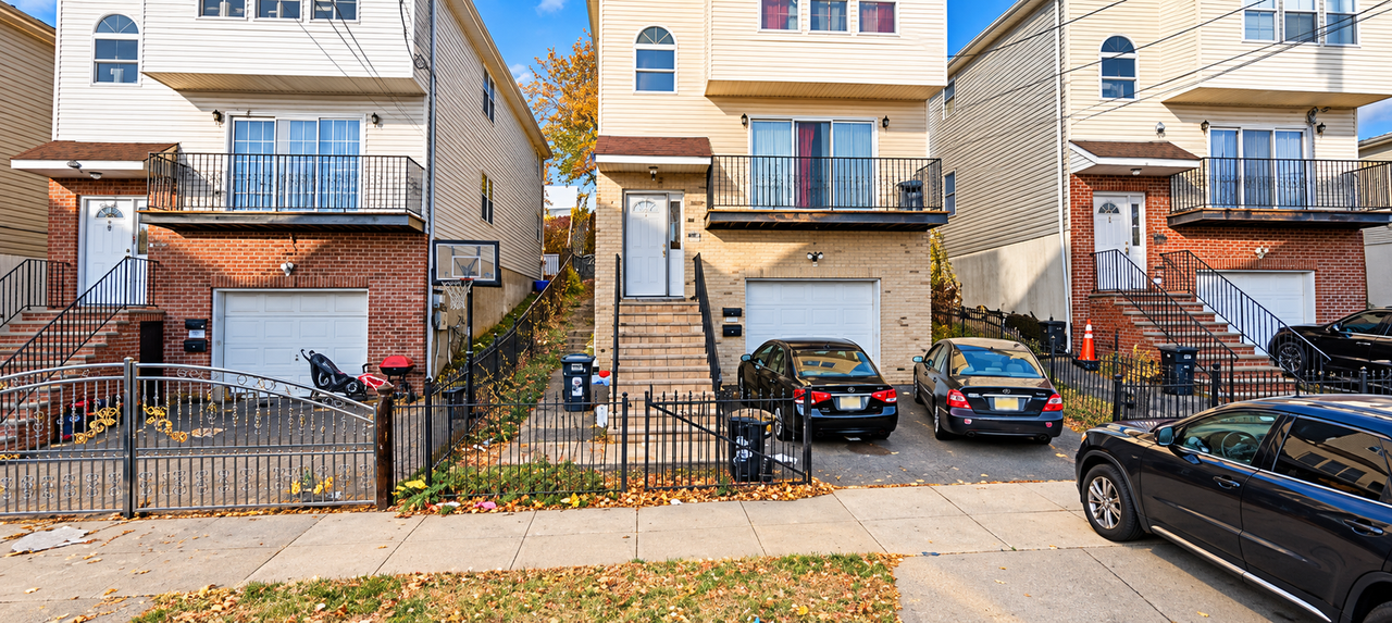 69 Milford Ave #2C - Photo 3 of 4