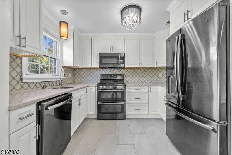47 Mary St - Photo 2 of 23