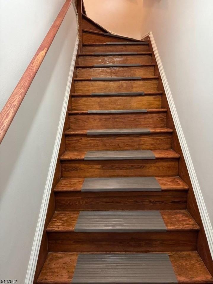 88 Cutler St #2 - Photo 7 of 12