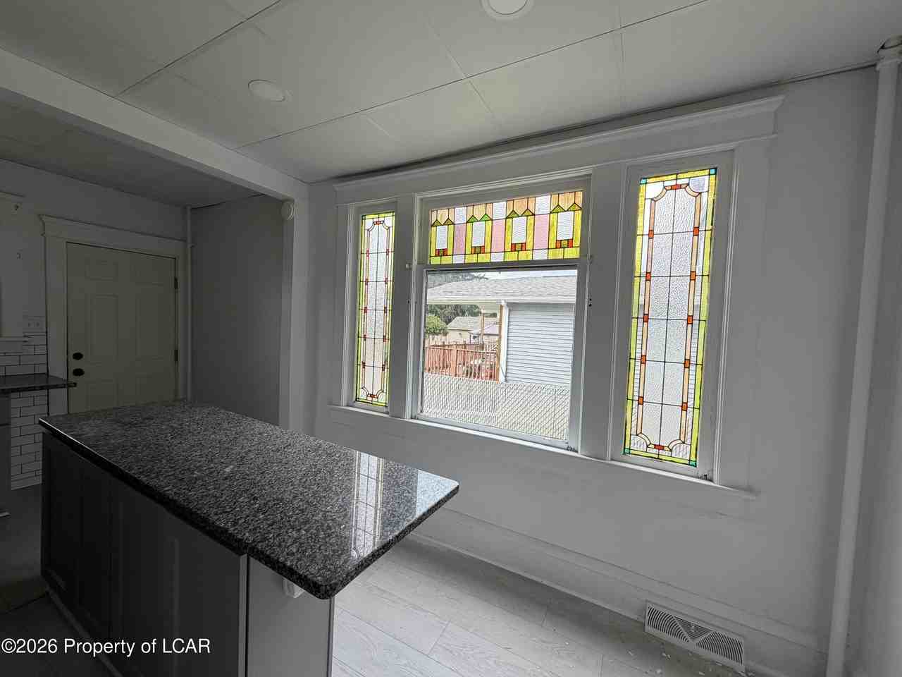 90 Oak St #1stFLRIGHT - Photo 4 of 13