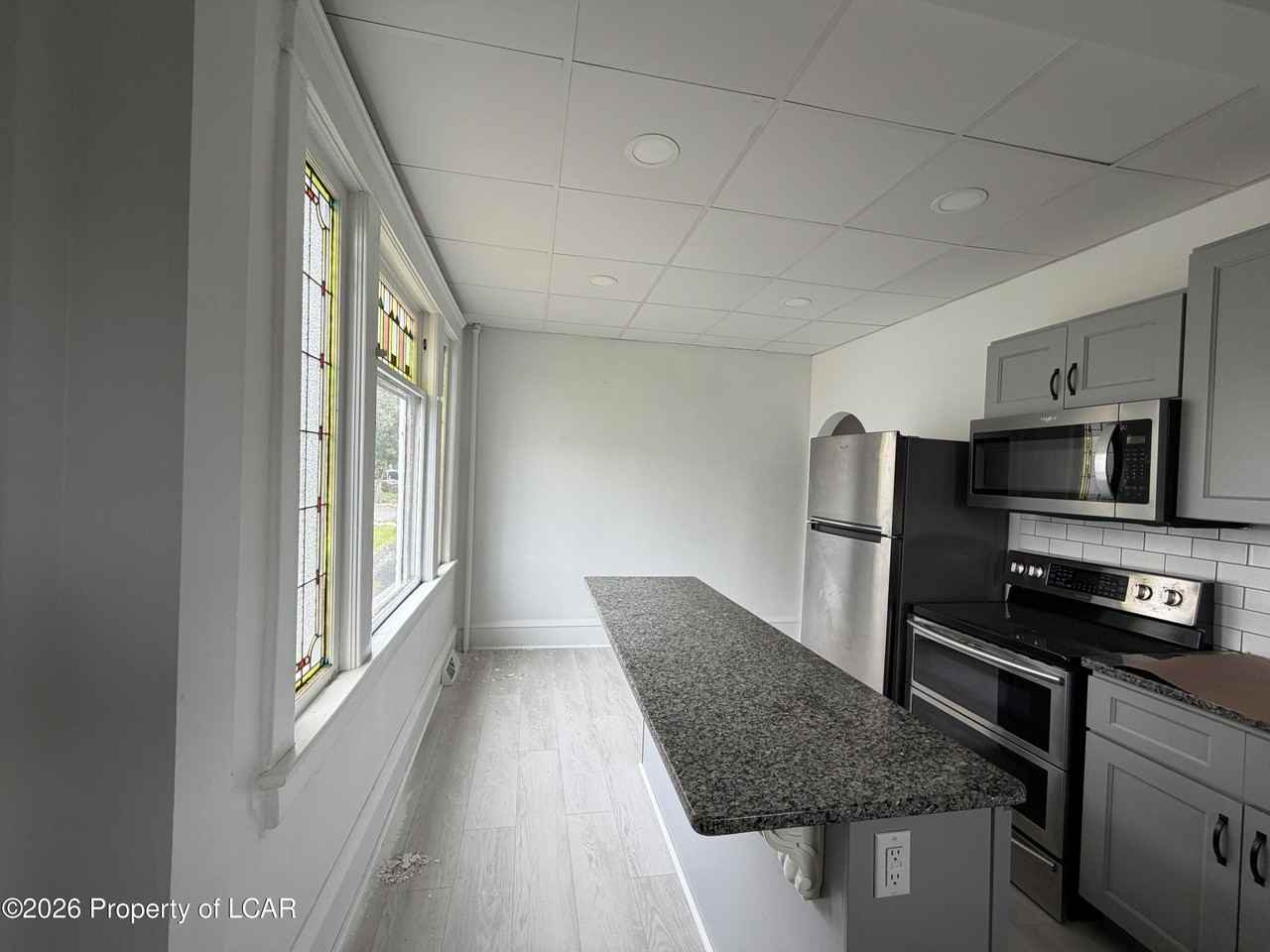 90 Oak St #1stFLRIGHT - Photo 5 of 13