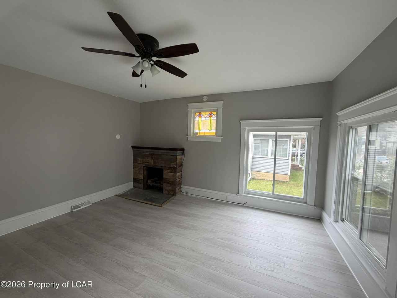 90 Oak St #1stFLRIGHT - Photo 7 of 13
