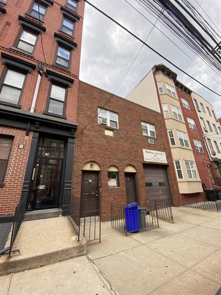 316 Monroe St #3 - Photo 6 of 6