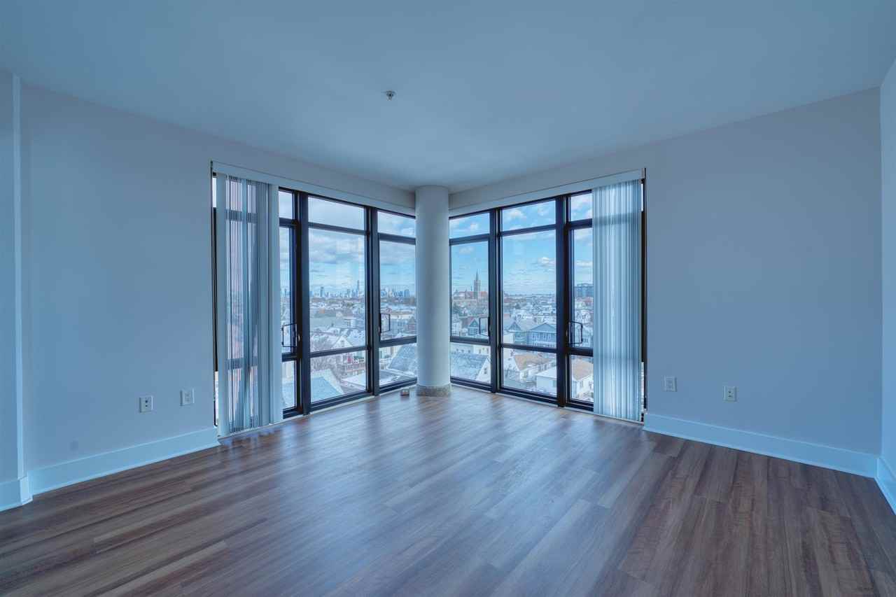 1040 Kennedy Blvd #602 - Photo 5 of 35