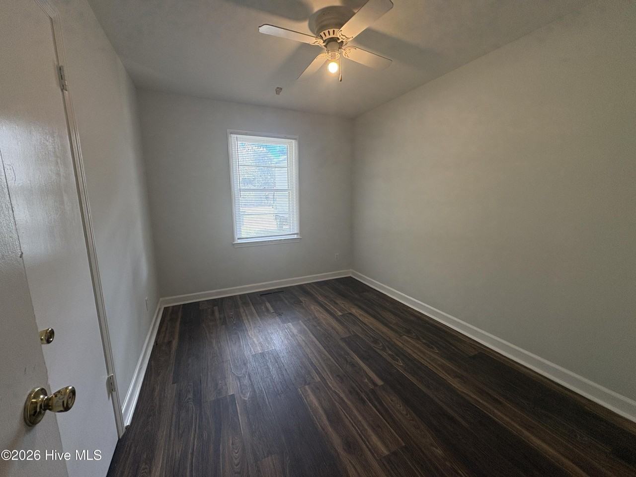 833 Kennedy Ave - Photo 5 of 7