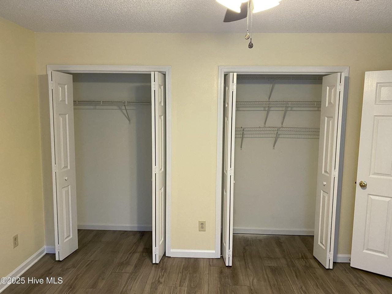 5142 Lampost Cir - Photo 7 of 30