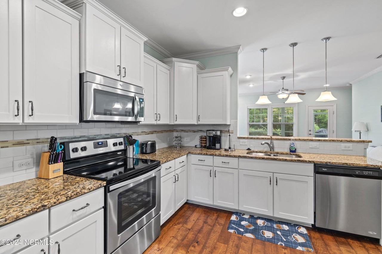 3220 Inland Cove Dr - Photo 3 of 25
