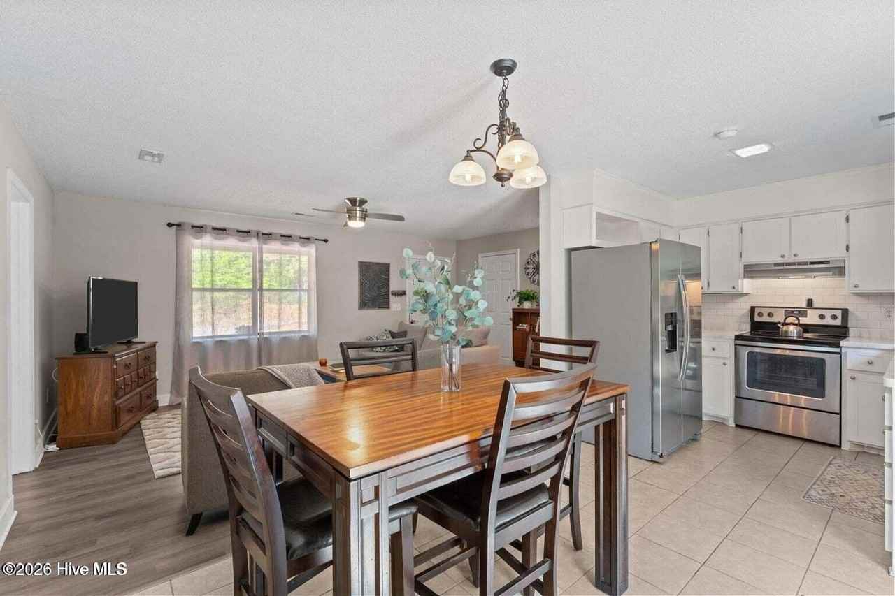 580 W Maine Ave - Photo 5 of 13