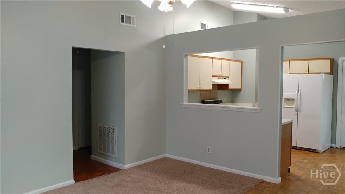 191 Falcon Dr - Photo 4 of 11