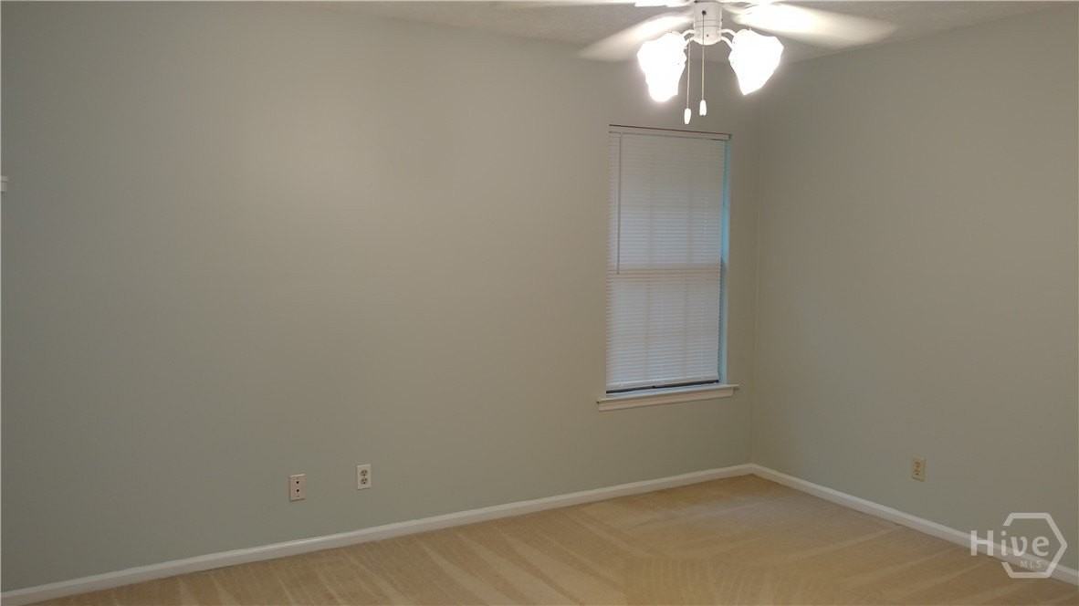 191 Falcon Dr - Photo 6 of 11