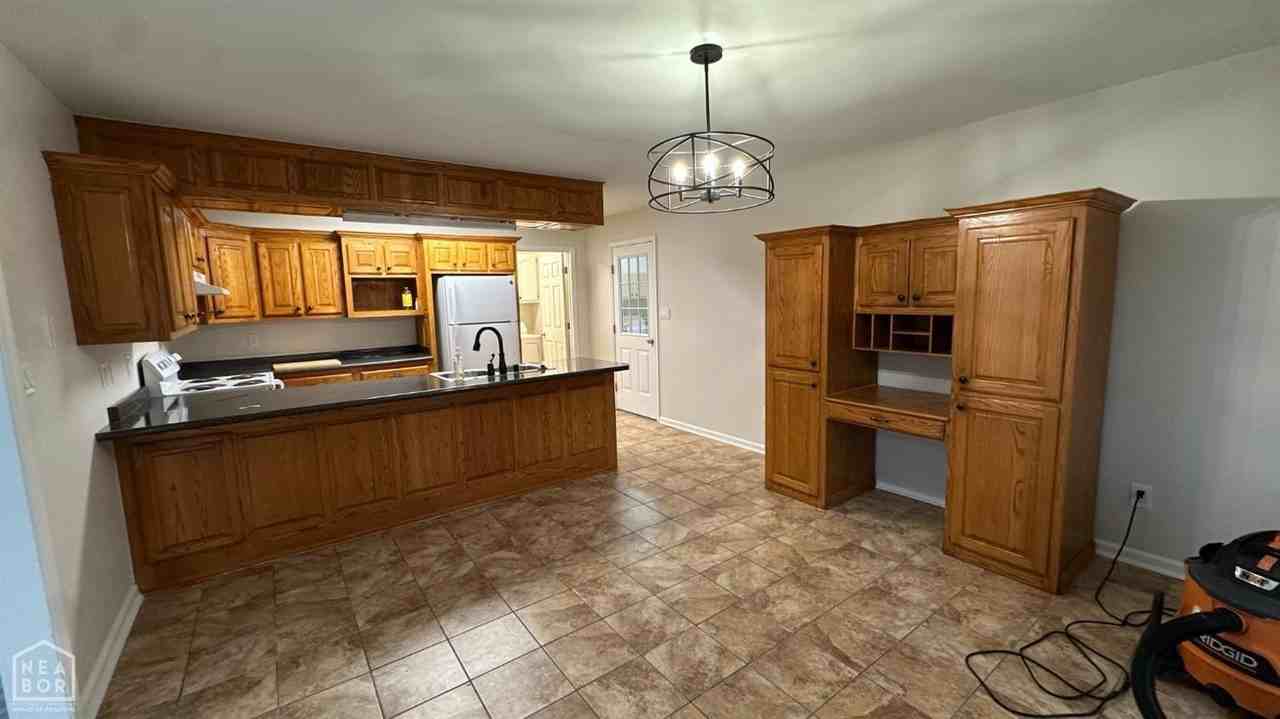 1908 S Culberhouse St - Photo 3 of 21