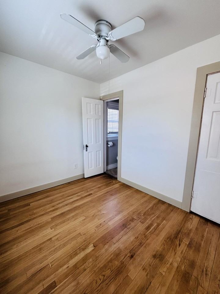 1726 25th St #2 - Photo 5 of 7