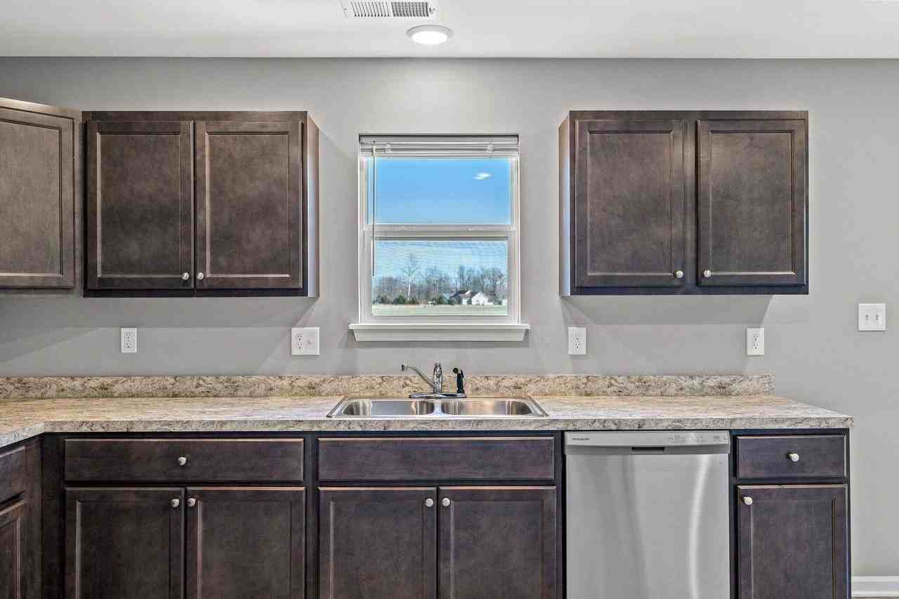 2416 Feathersound Way - Photo 7 of 23