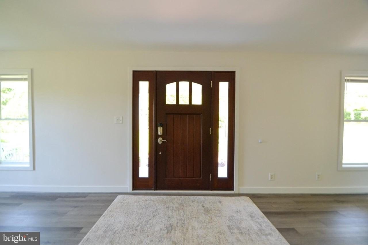 5714 Deer Park Rd - Photo 3 of 25