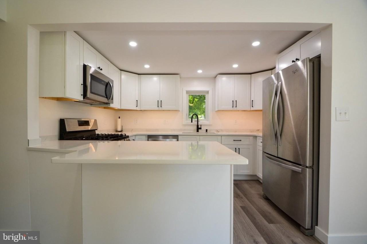 5714 Deer Park Rd - Photo 6 of 25