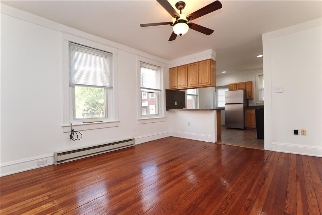 728 E 6th St #2 - Photo 5 of 12