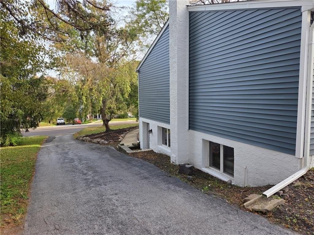 1117 Grosstown Rd - Photo 4 of 22