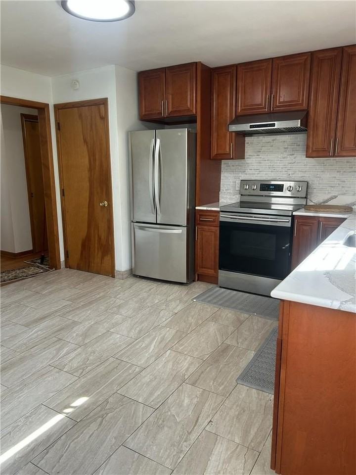 416 E Tioga St - Photo 7 of 20