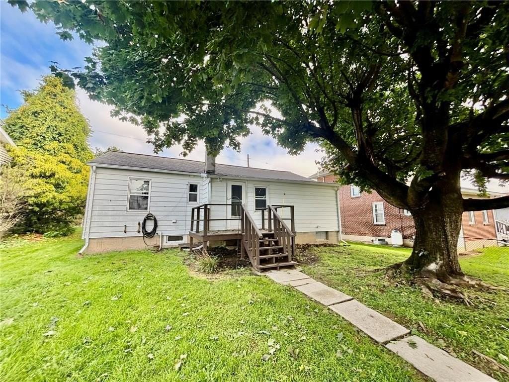 535 Mauch Chunk St - Photo 3 of 15