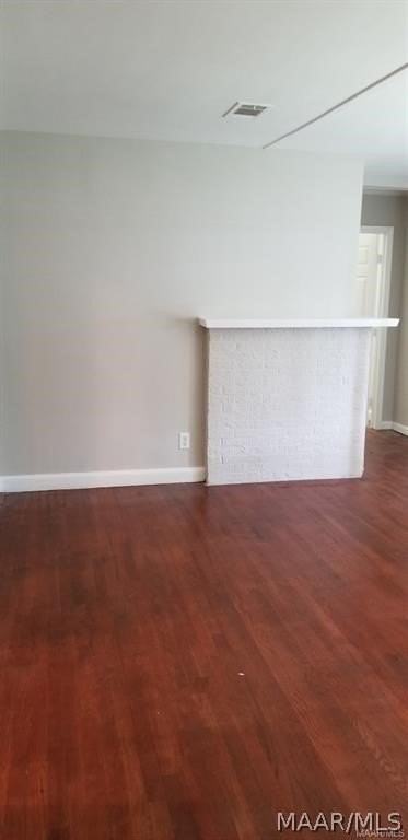 1027 Parkwood Dr - Photo 3 of 20