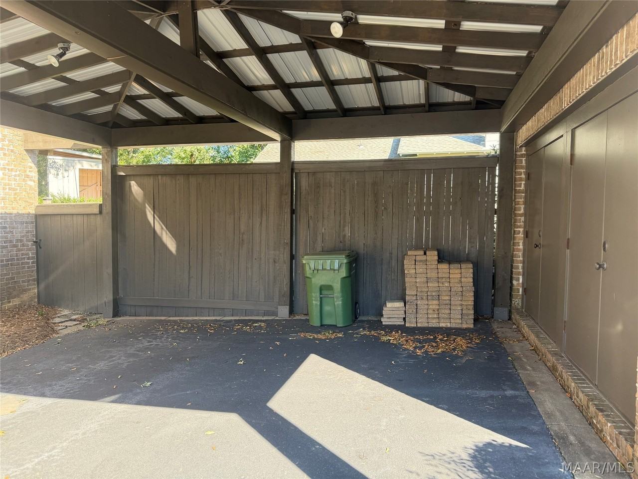 537 Cloverdale Rd - Photo 2 of 46