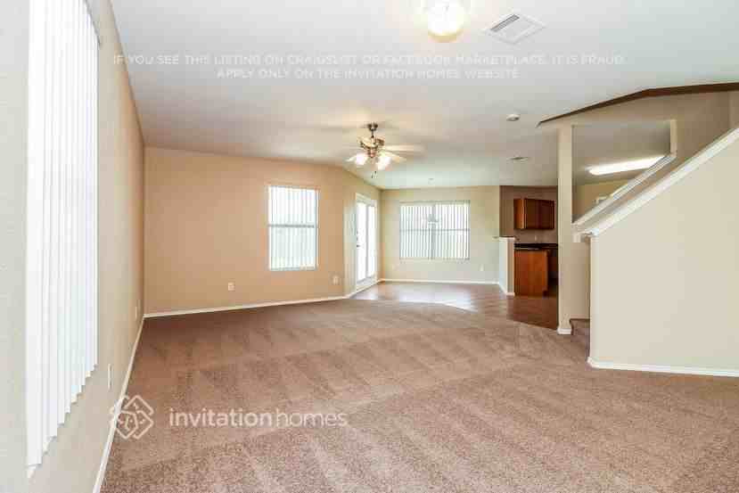 8139 Mossberg Dr - Photo 5 of 29