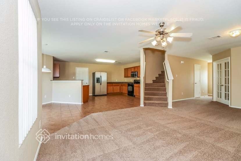 8139 Mossberg Dr - Photo 6 of 29