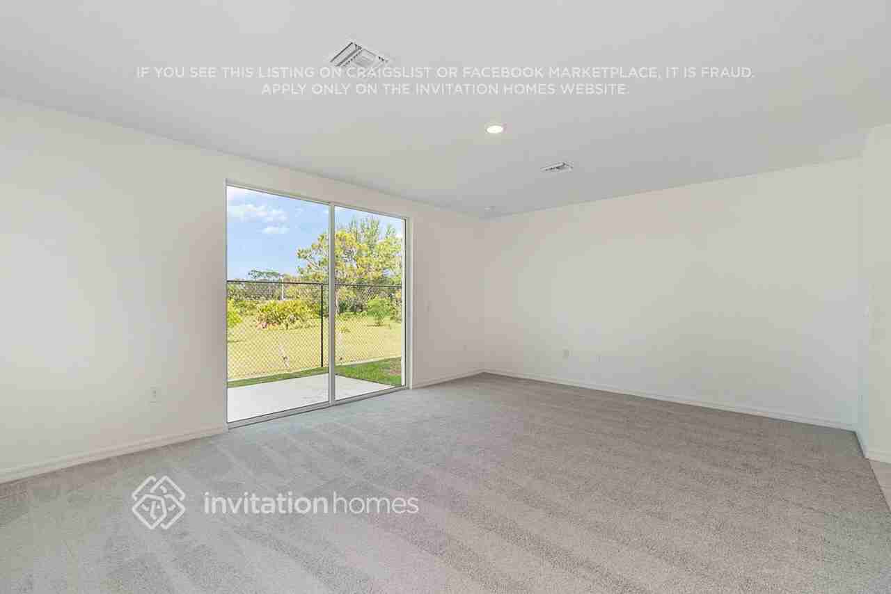 7161 Greenwood Park Cir #40 - Photo 6 of 25