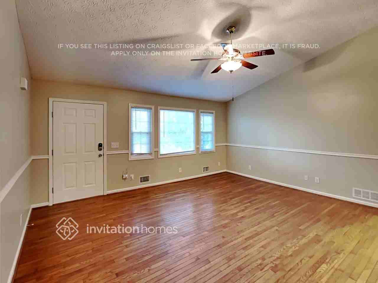 1593 Kimberly Pl - Photo 4 of 19
