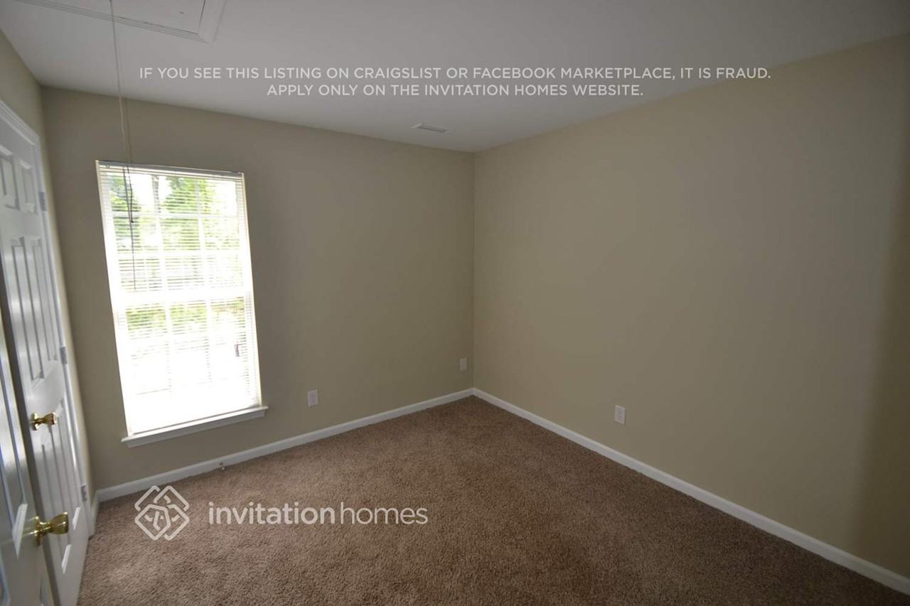 1228 Brook Farm Ln - Photo 5 of 9