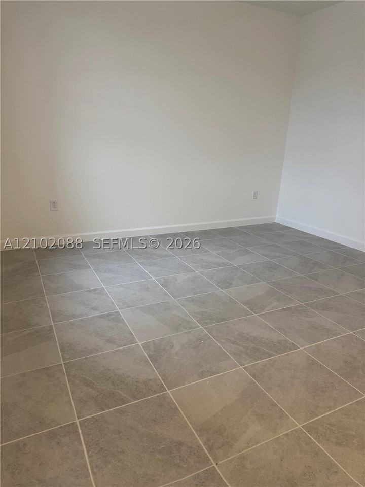 2576 Se 25th Rd #0 - Photo 6 of 12