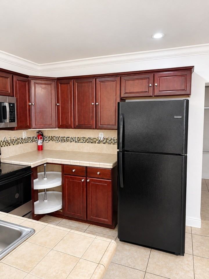 332 Ne 110th Ter #332 - Photo 5 of 8