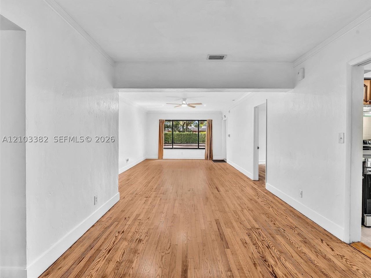 1545 Mantua Ave - Photo 6 of 27