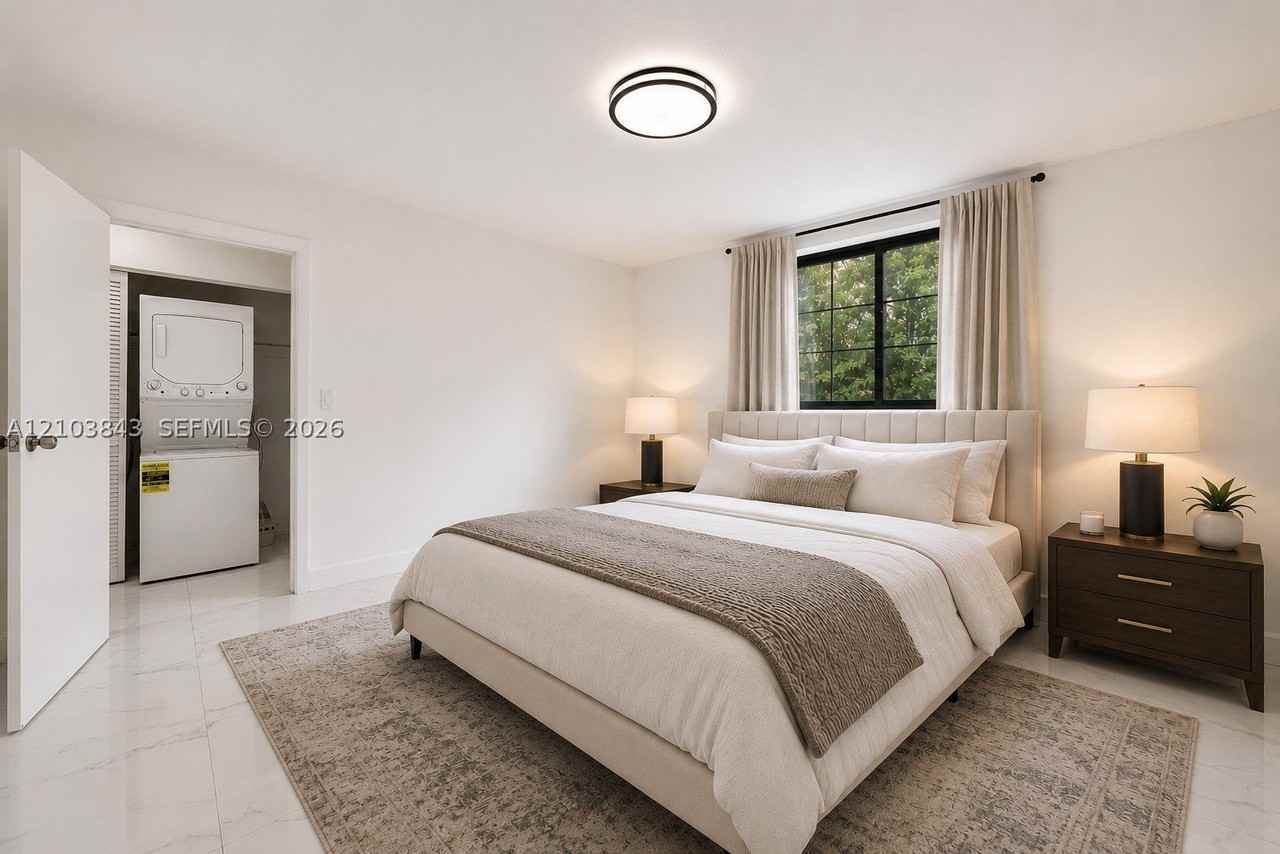 915 Jefferson Ave #2C - Photo 3 of 19
