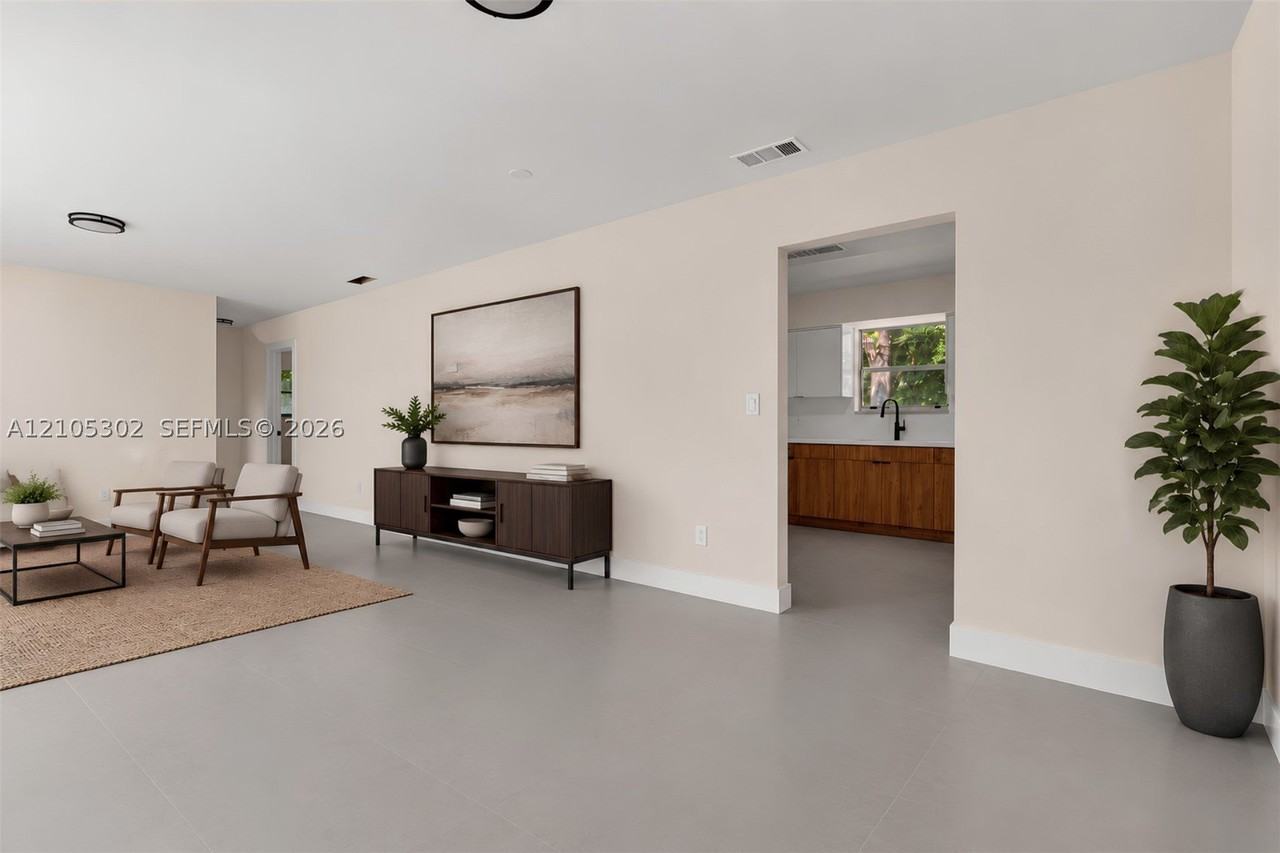 1701 Ne 143rd St #1701 - Photo 7 of 18