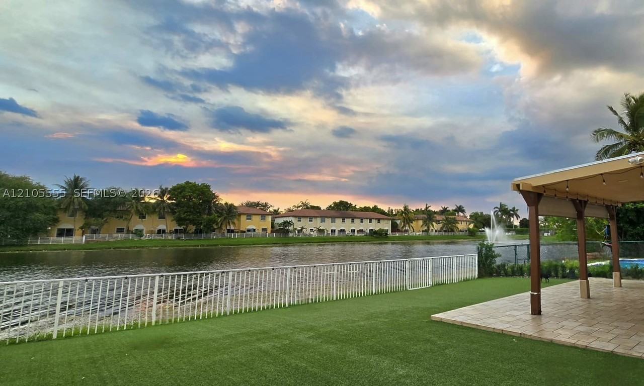 5016 Sw 134th Ave - Photo 3 of 22