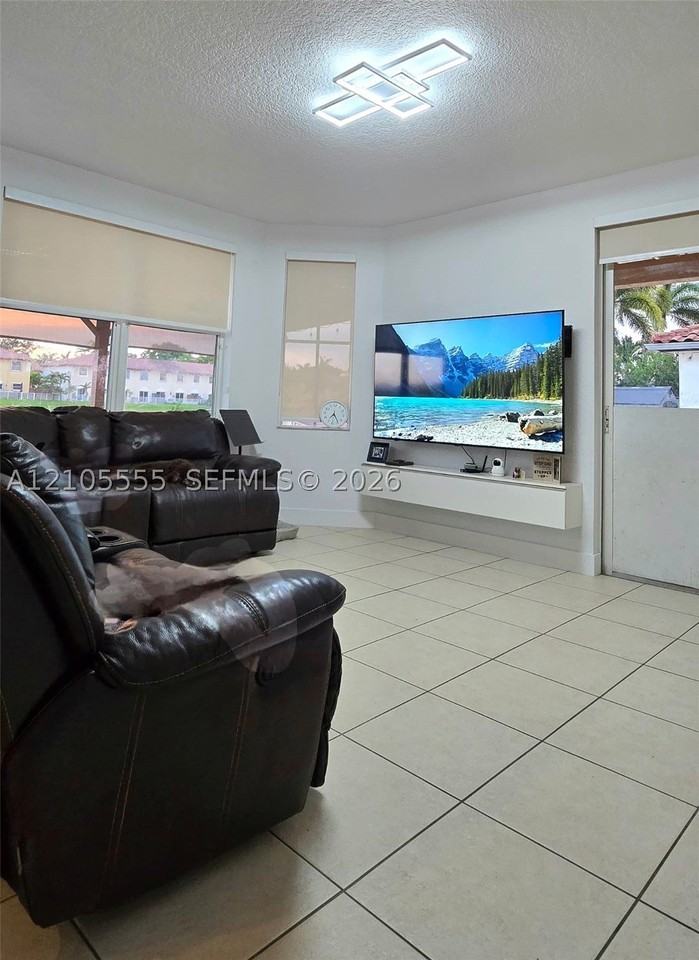5016 Sw 134th Ave - Photo 6 of 22
