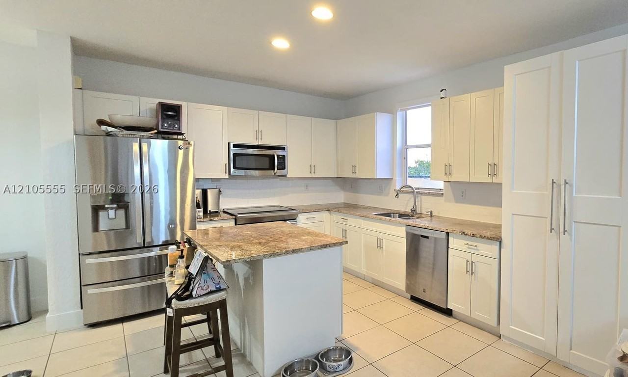 5016 Sw 134th Ave - Photo 7 of 22