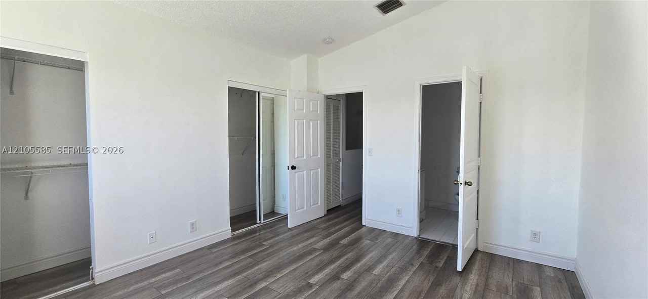 3152 Sw 49th St #126 - Photo 6 of 13