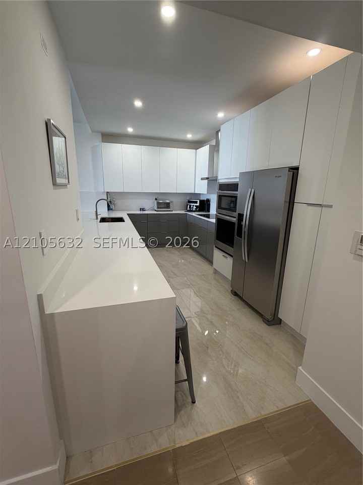 251 Crandon Blvd #1025