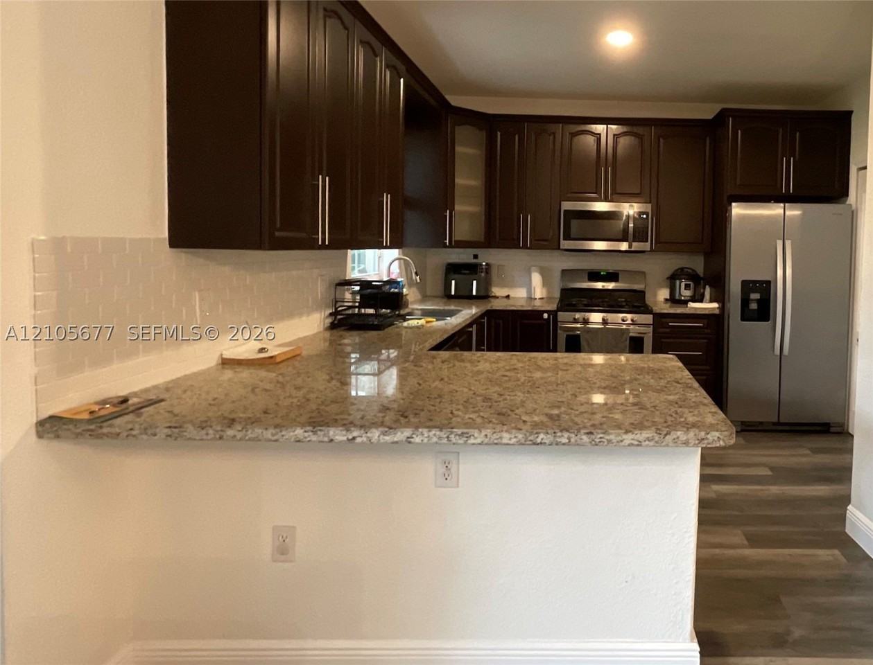 11320 Nw 43rd Ter - Photo 4 of 40